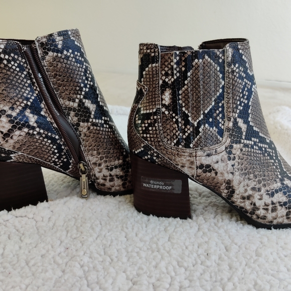 Blondo Snake Print Ankle Boots, size 8.5 - Picture 8 of 10